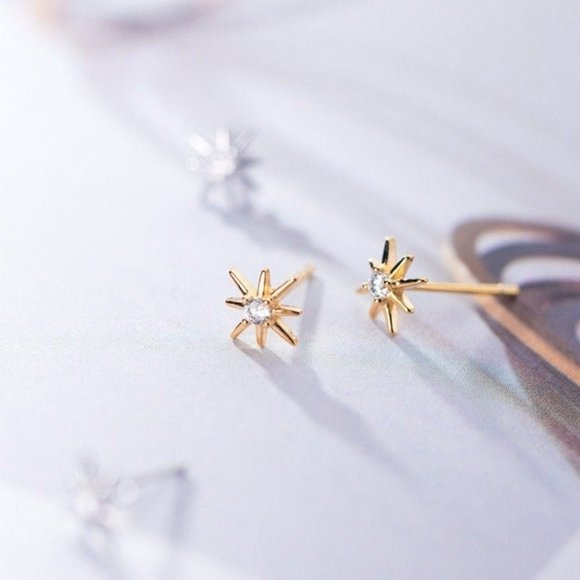 S925 Silver CZ  Small Star Stud Earrings- Gold ECZ007 - Picture 1 of 8